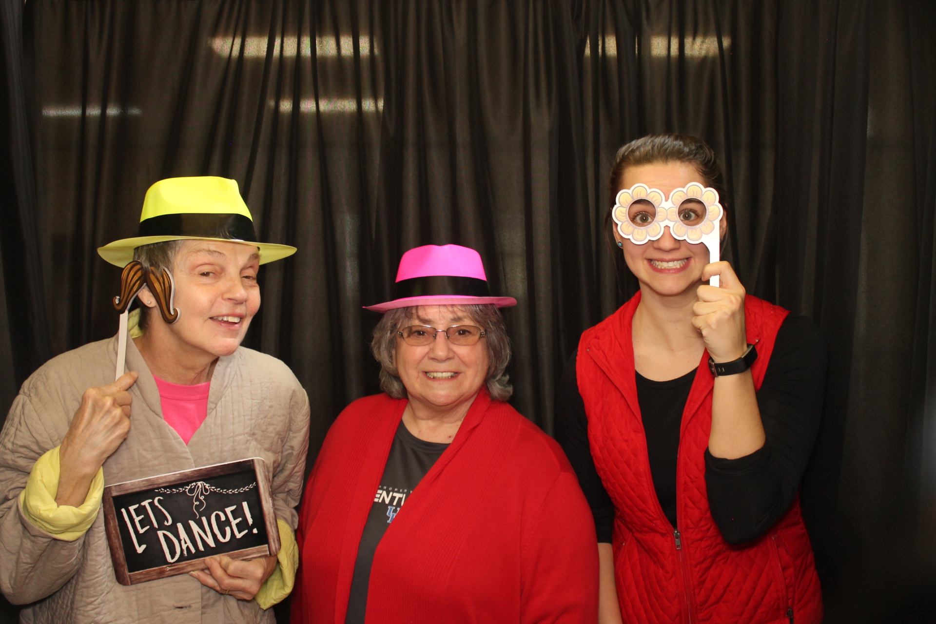 Central Connections Valentines Day | View more photos from the event at gallery.photoboothcincy.com/u/PhotoBoothCincy/Central-Connections-Valentines-Day